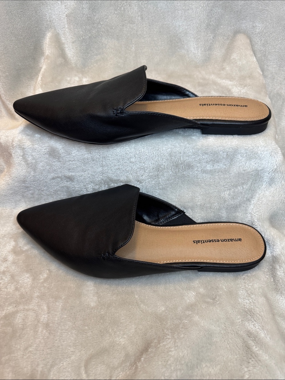 Amazon Essentials Pointed Toe Mule with Mini Heel Black US 8